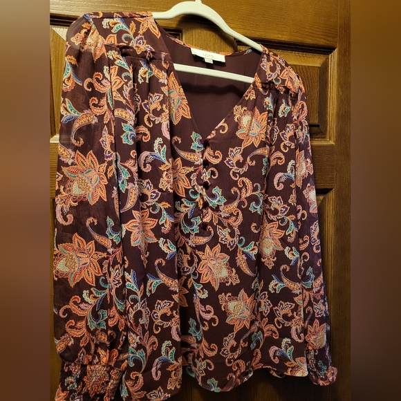 Loft Blouse - Picture 2 of 9